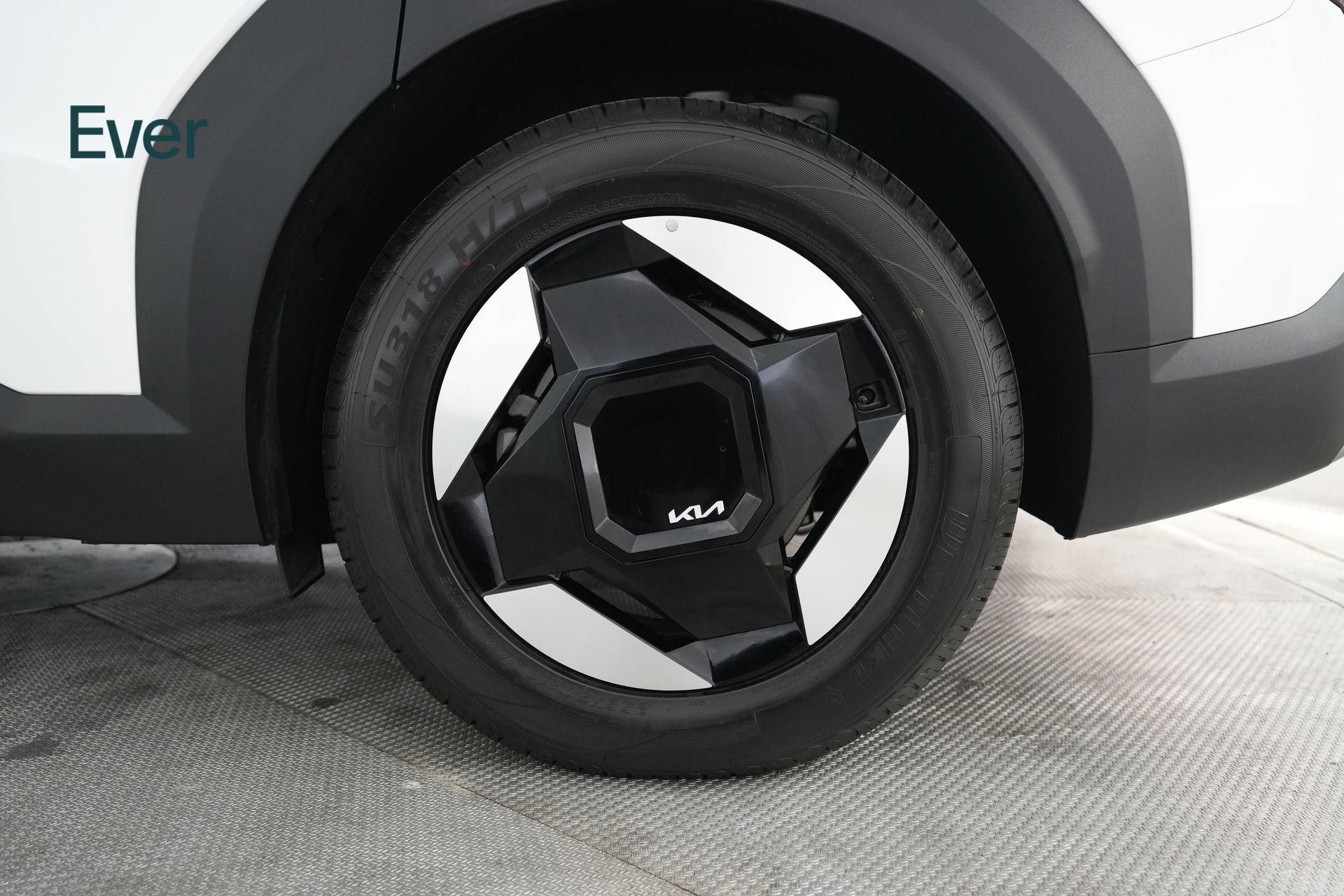 Used 2024 Kia EV9 Light Long Range RWD image 9