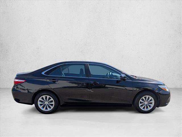 Used 2015 Toyota Camry LE FWD image 4
