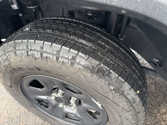 Used 2025 Jeep Wrangler Sport AWD/4WD image 27