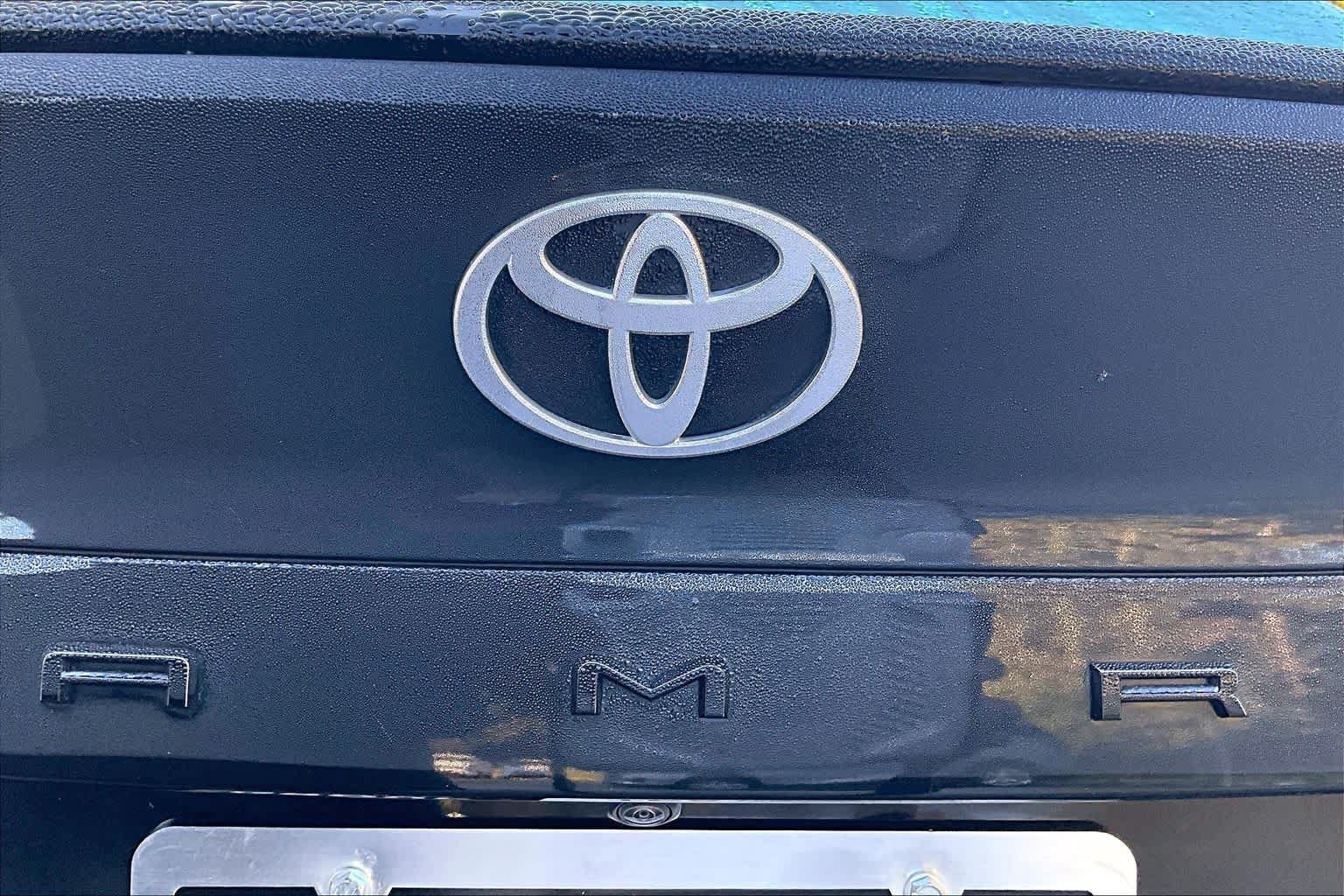Used 2025 Toyota Camry SE FWD image 30