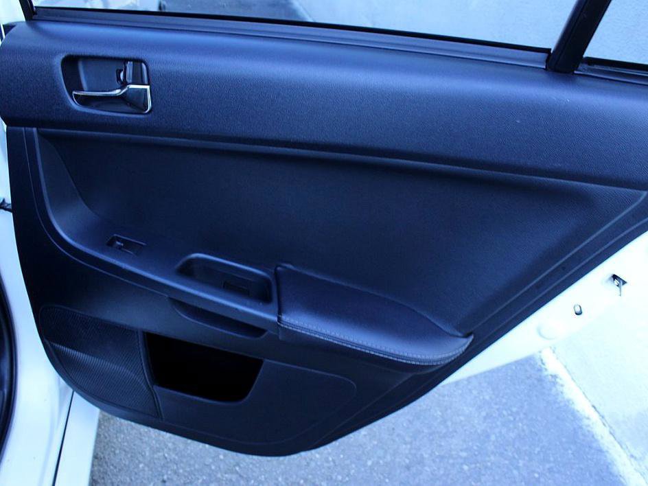 Used 2008 Mitsubishi Lancer Evolution GSR image 17