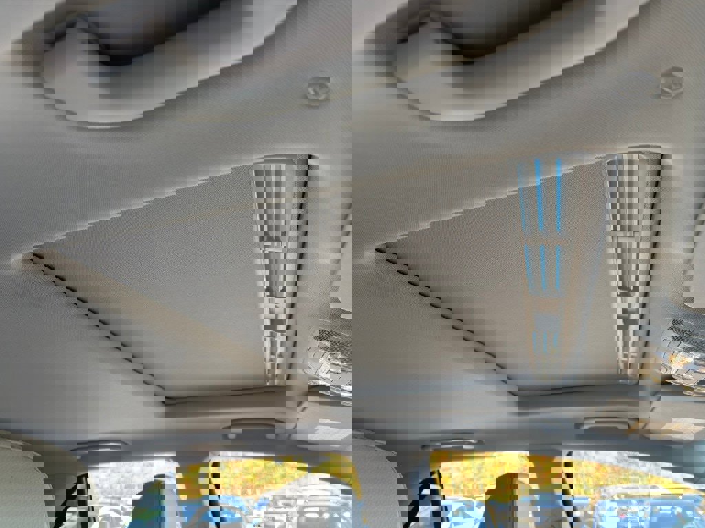 Used 2022 Mercedes-Benz GLE 350 4MATIC w/ Premium Package image 35