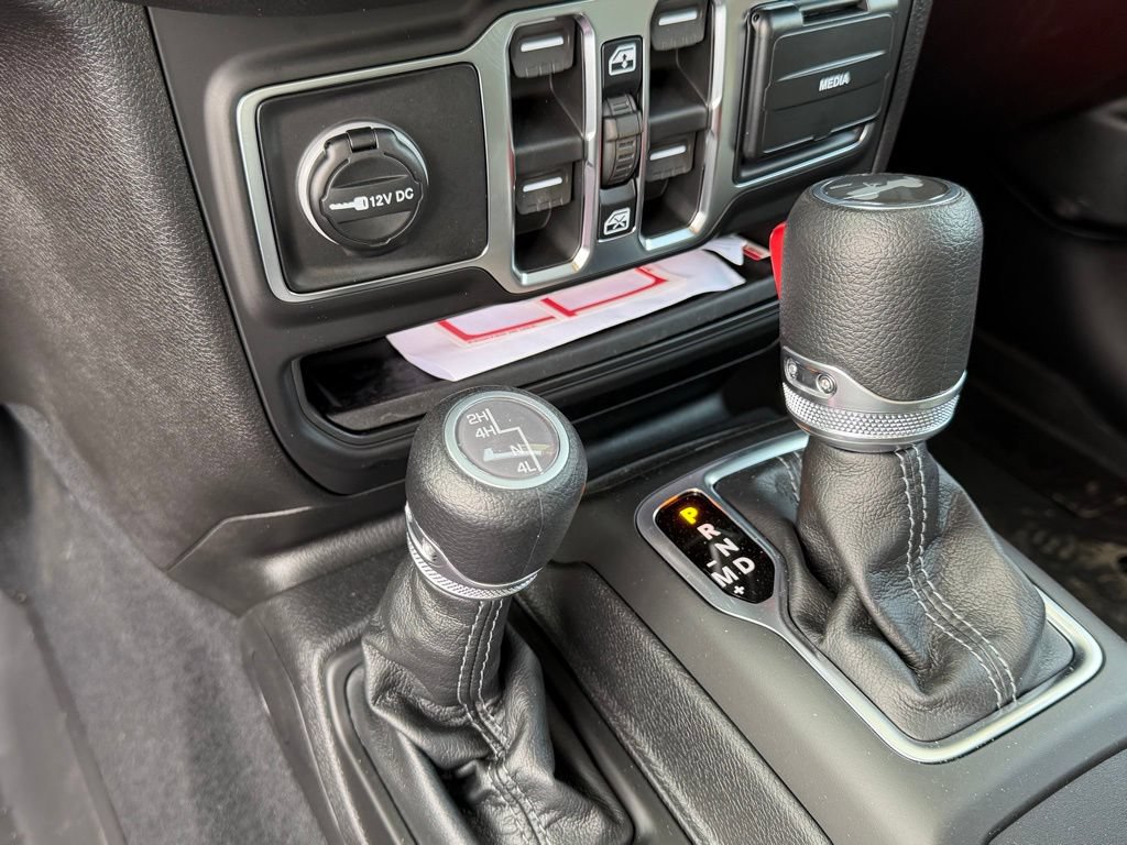 Used 2026 Jeep Wrangler Unlimited Sport AWD/4WD image 25