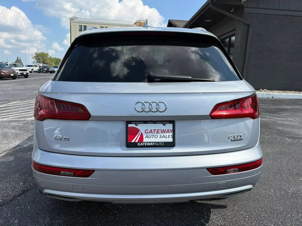 Used 2018 Audi Q5 2.0T Premium Plus w/ Premium Plus Package AWD/4WD image 4