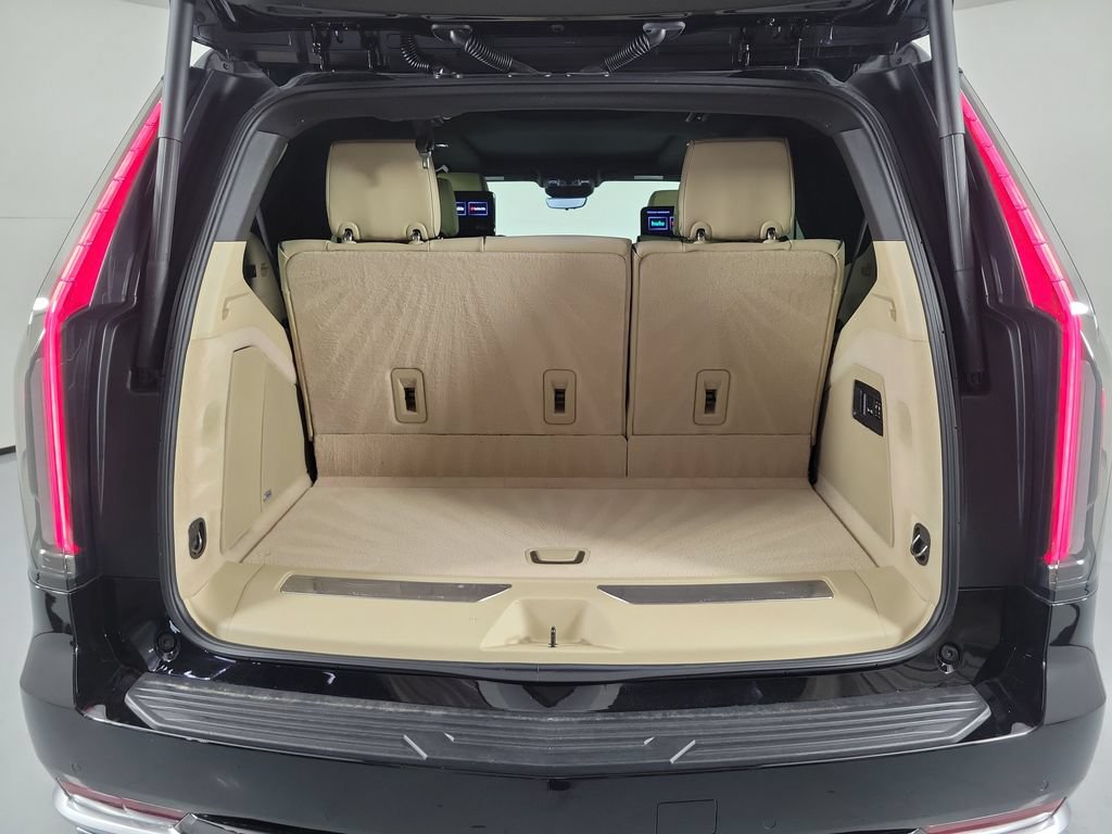 Certified 2024 Cadillac Escalade Premium Luxury AWD/4WD image 8