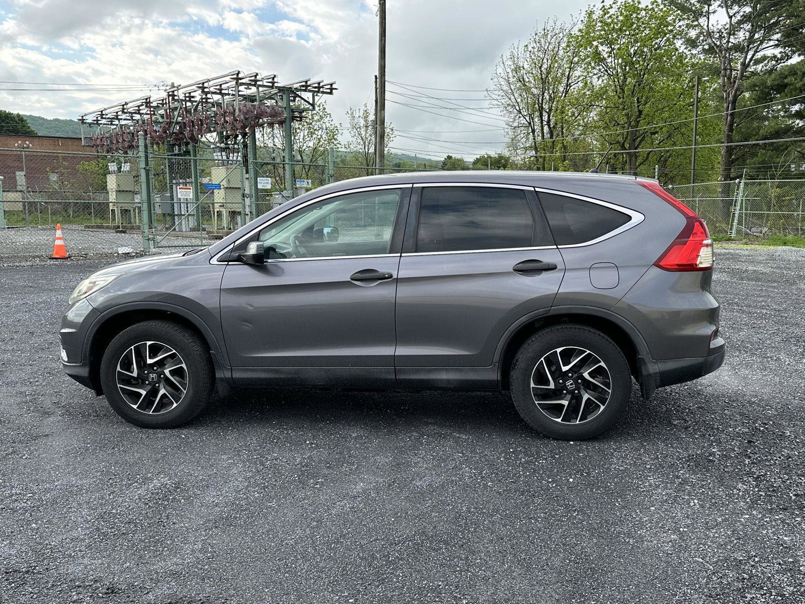 Used 2016 Honda CR-V SE image 5