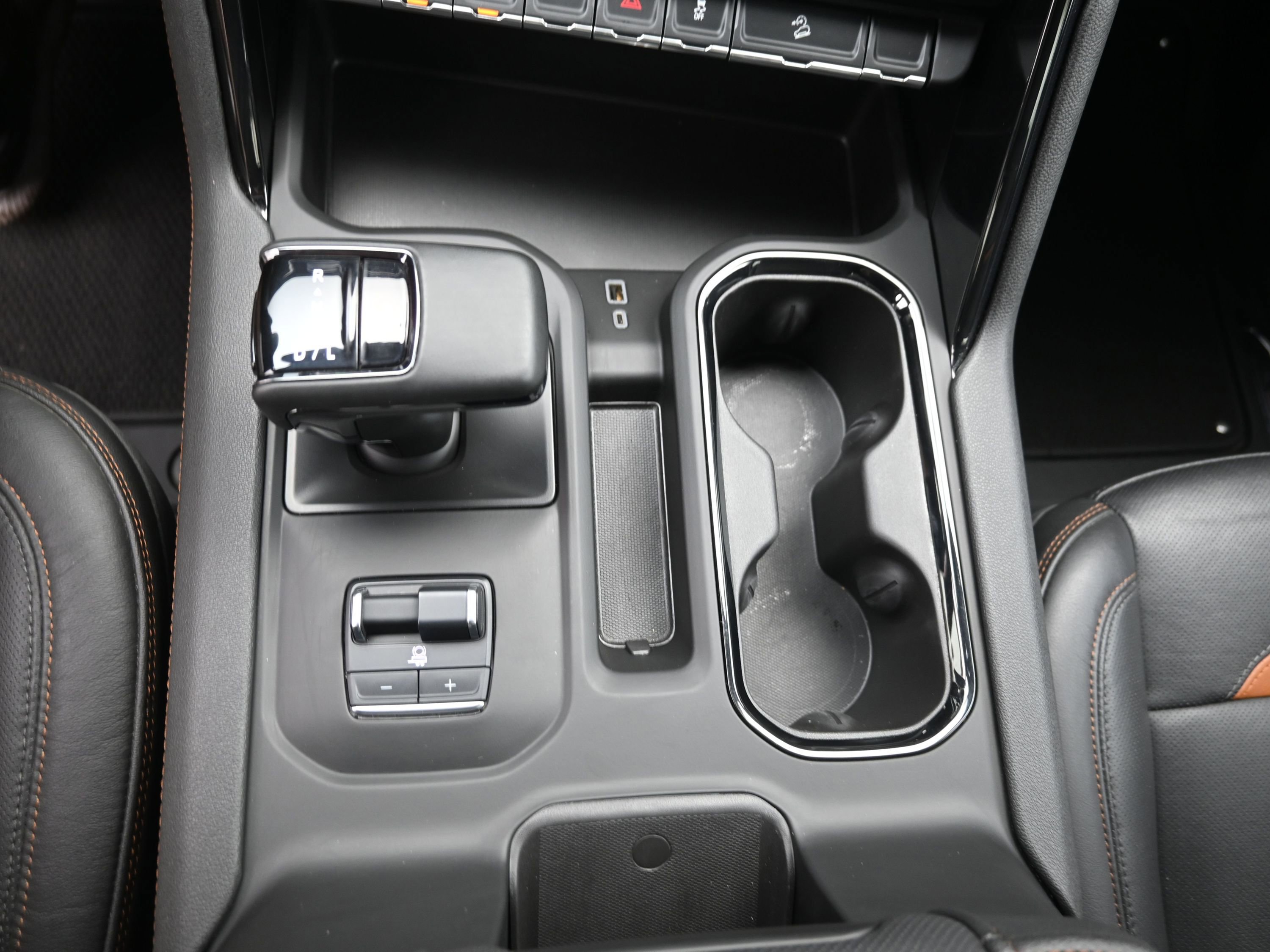 Used 2024 GMC Sierra 1500 AT4 w/ Technology Package image 20