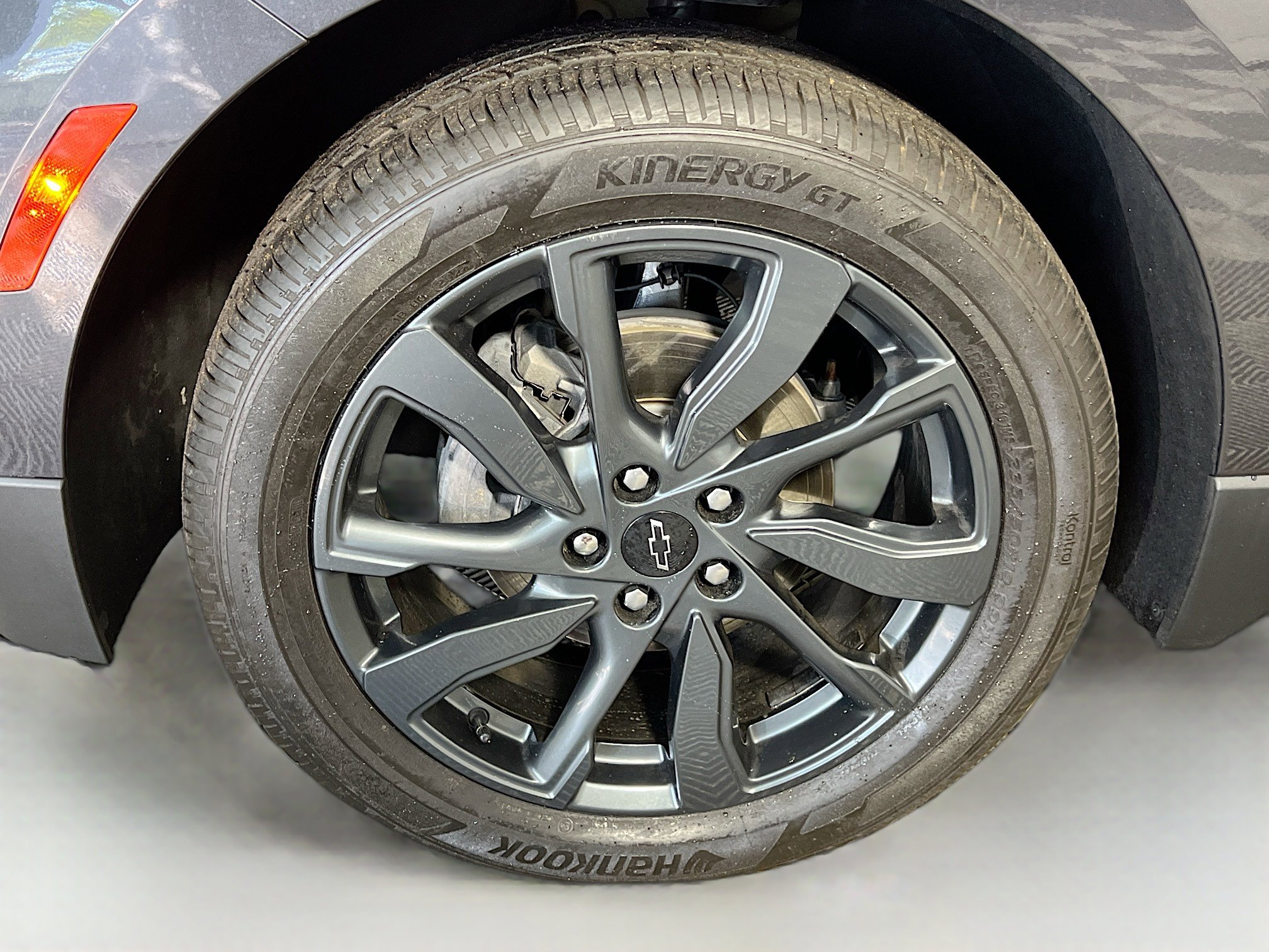 Used 2023 Chevrolet Equinox RS w/ RS Leather Package FWD image 14