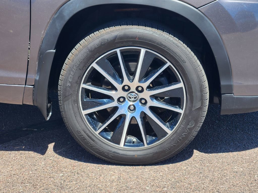 Used 2018 Toyota Highlander SE AWD/4WD image 30