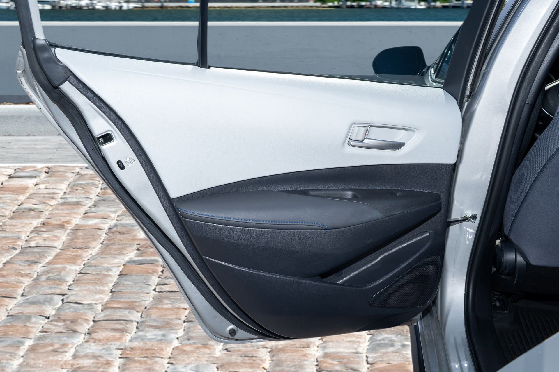 Used 2022 Toyota Corolla SE image 11