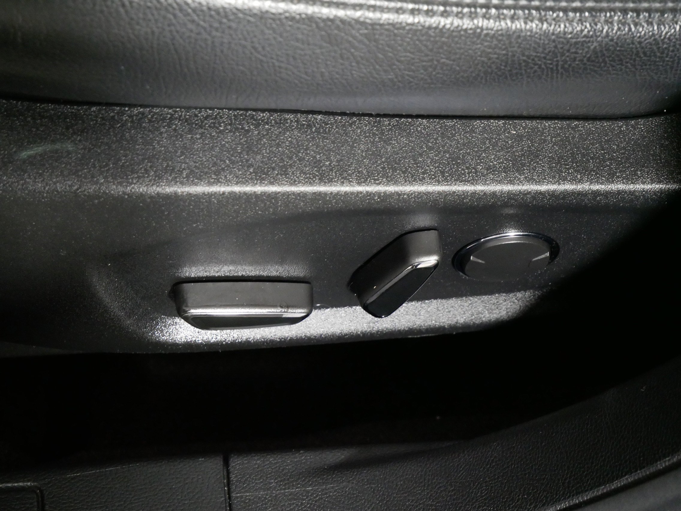 Used 2019 Ford Fusion SE image 20