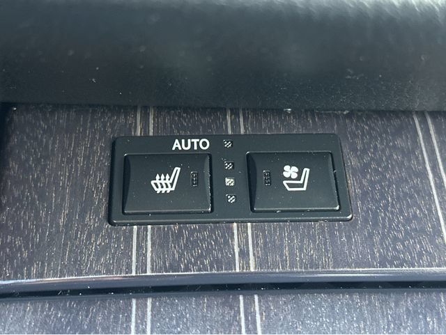 Used 2017 Lexus GS 350 w/ Preferred Accessory Package RWD image 10