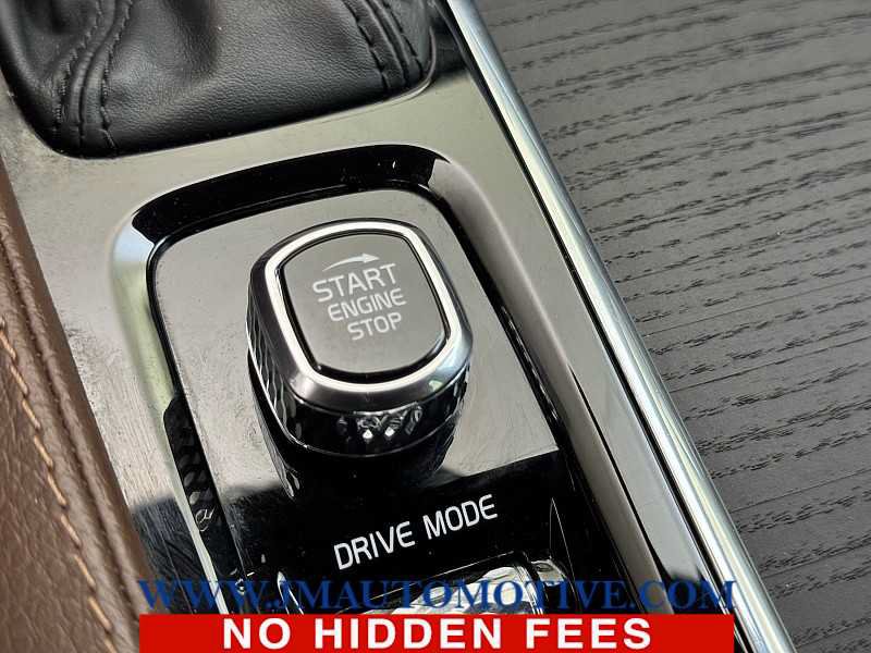 Used 2020 Volvo XC90 T6 Momentum AWD/4WD image 42