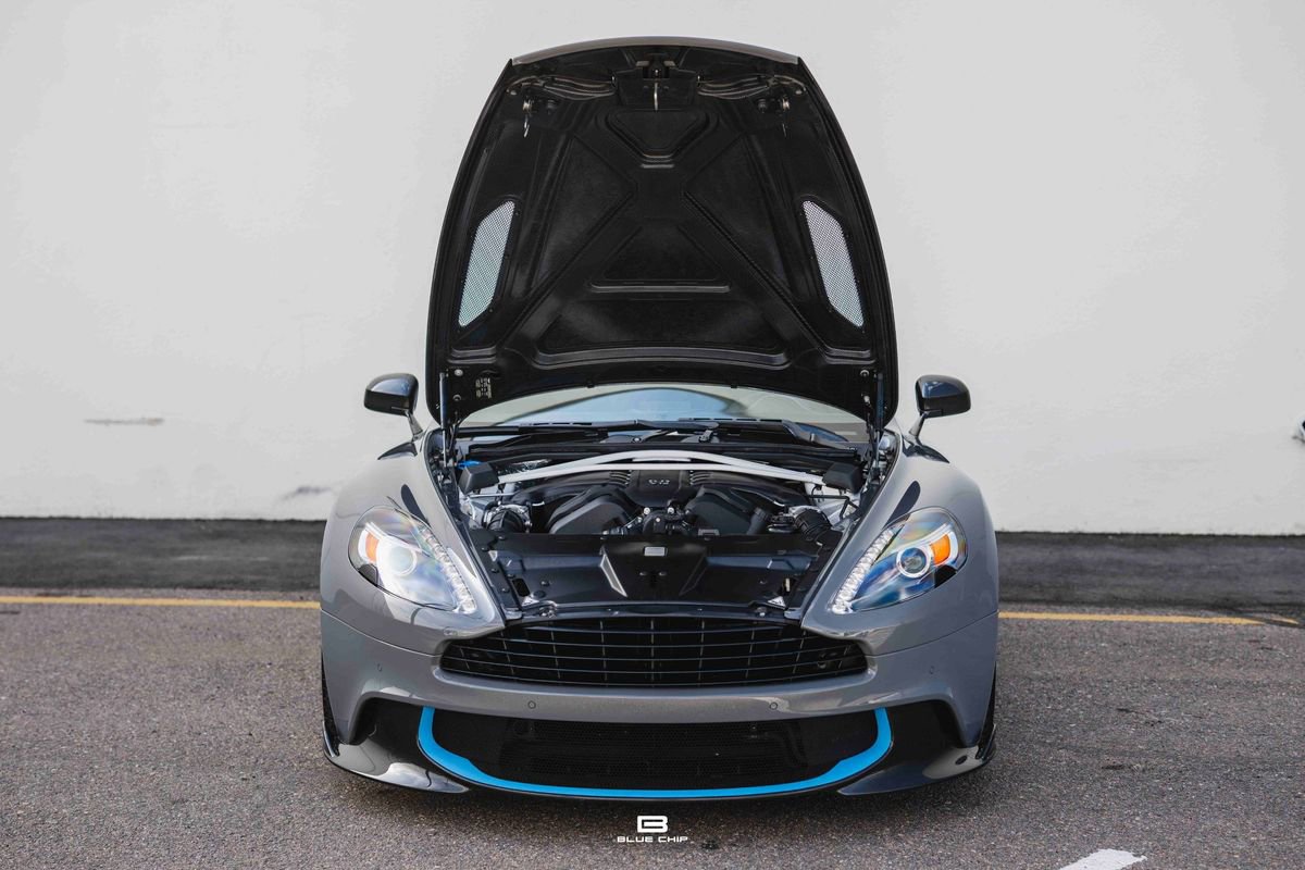 Used 2018 Aston Martin Vanquish S image 22
