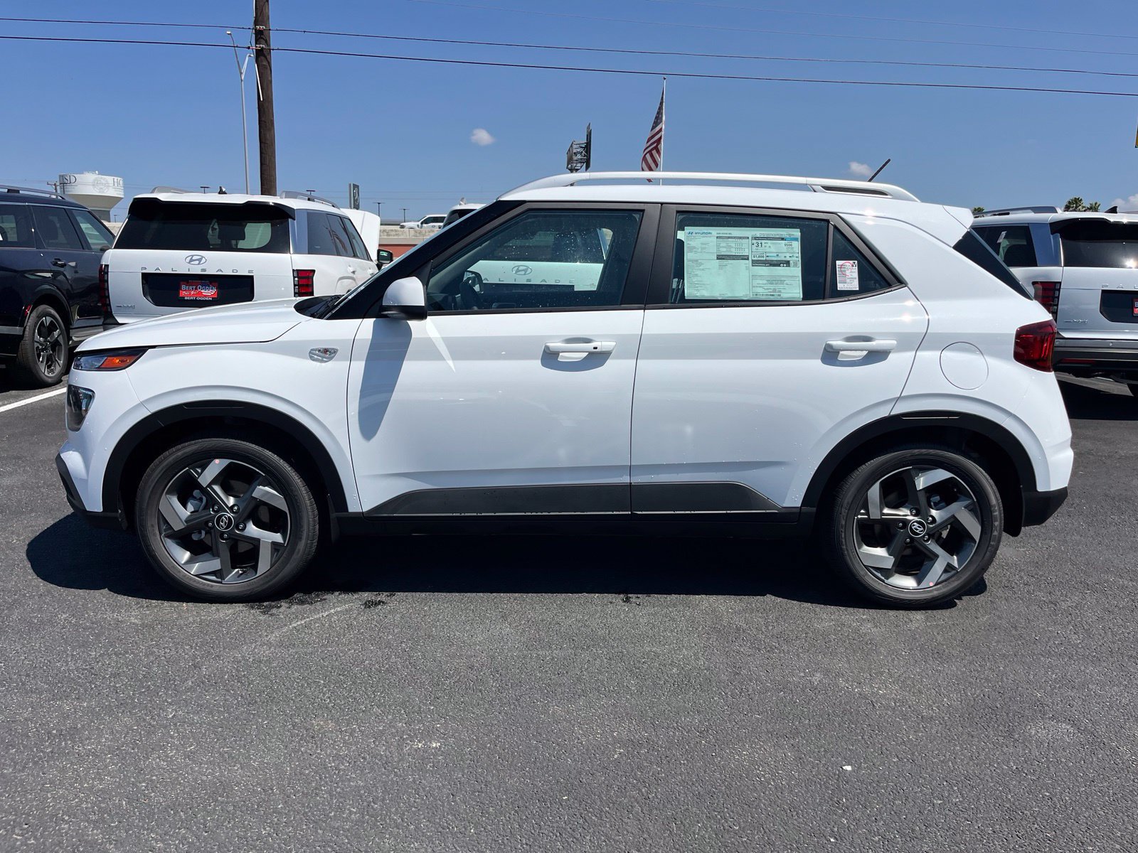New 2026 Hyundai Venue SEL FWD image 4