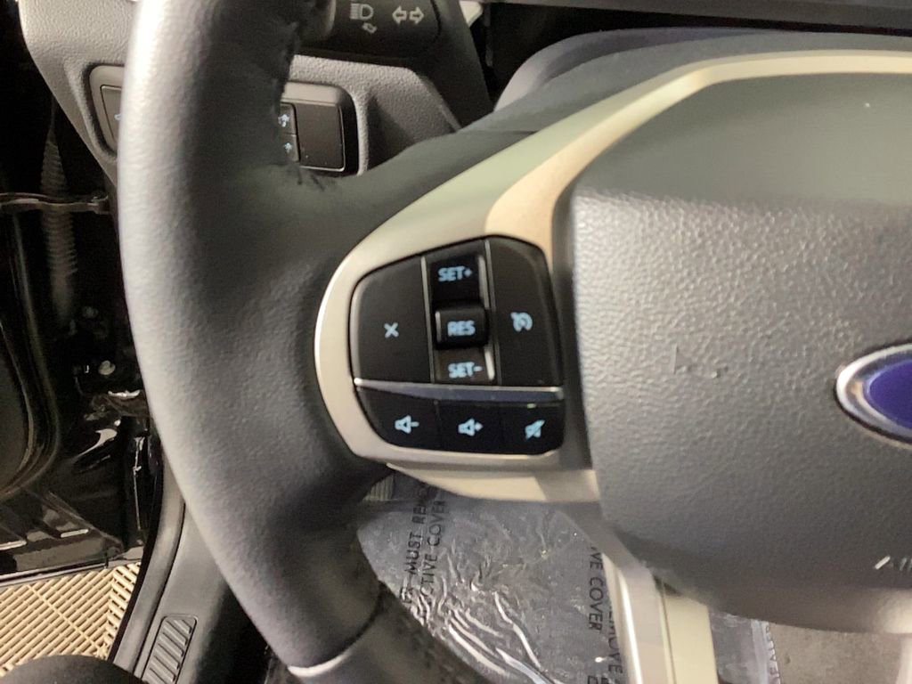 Used 2023 Ford Explorer XLT image 19