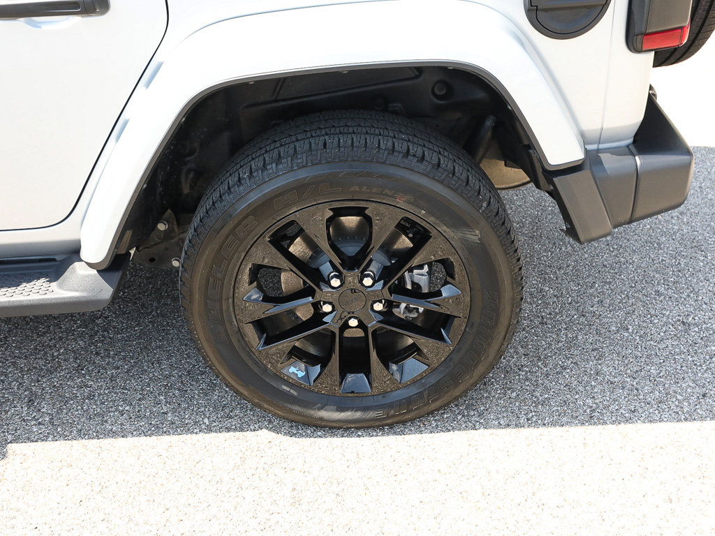 Used 2023 Jeep Wrangler Sahara w/ Cold Weather Group image 3