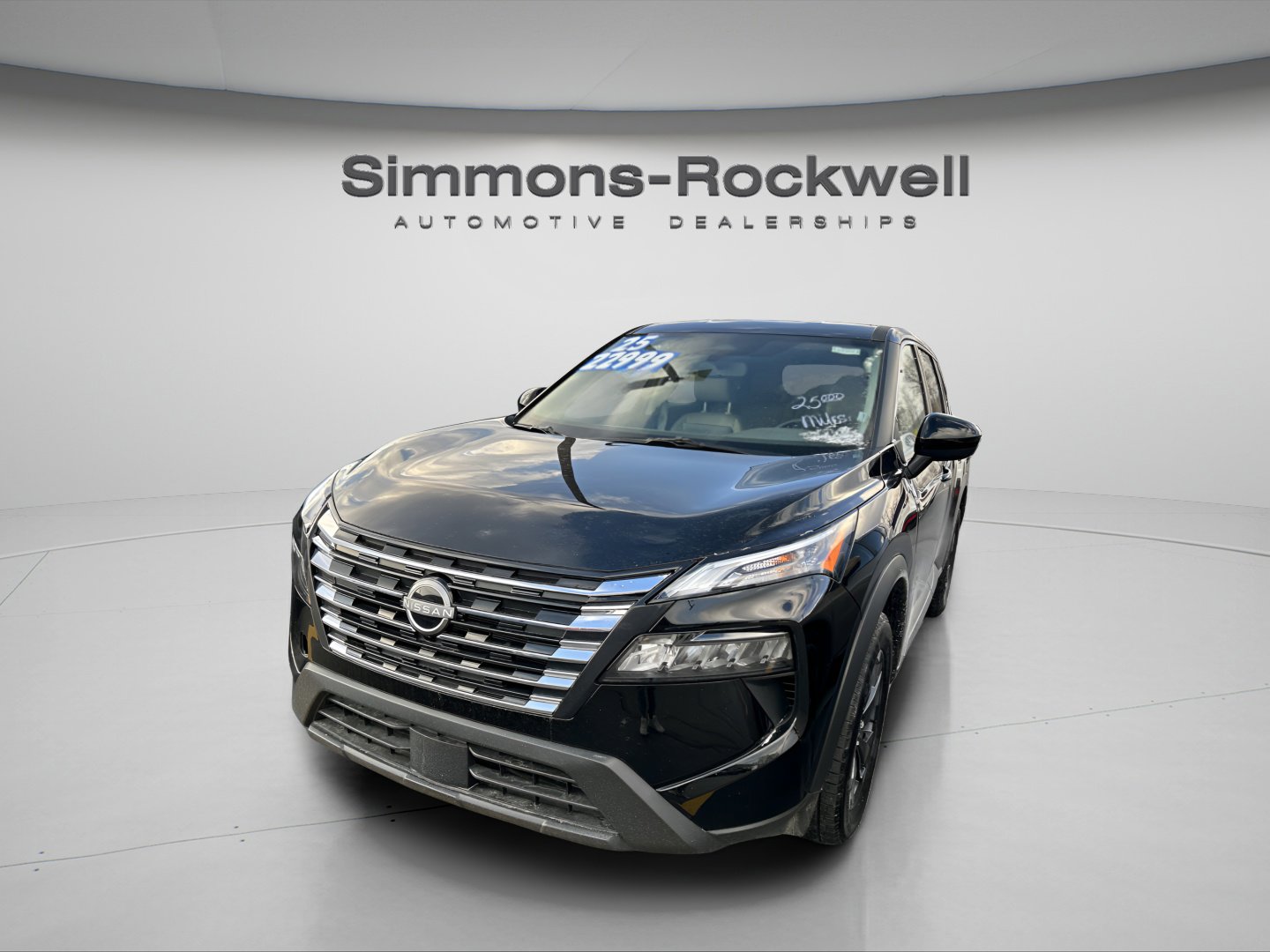 Used 2025 Nissan Rogue SV AWD/4WD image 6