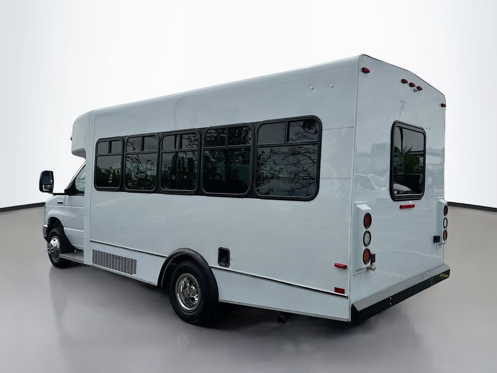 Used 2016 Ford E-450 and Econoline 450 Super Duty w/ Shuttle Bus Prep Package RWD image 6