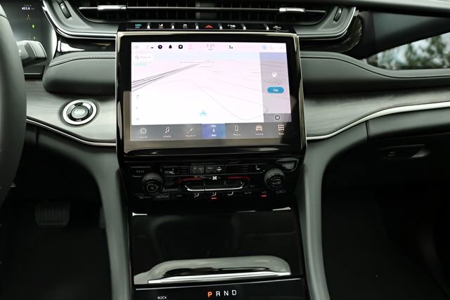 Used 2022 Jeep Grand Cherokee Limited 4xe image 23