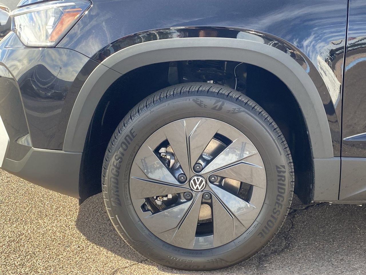 New 2026 Volkswagen Taos S image 5