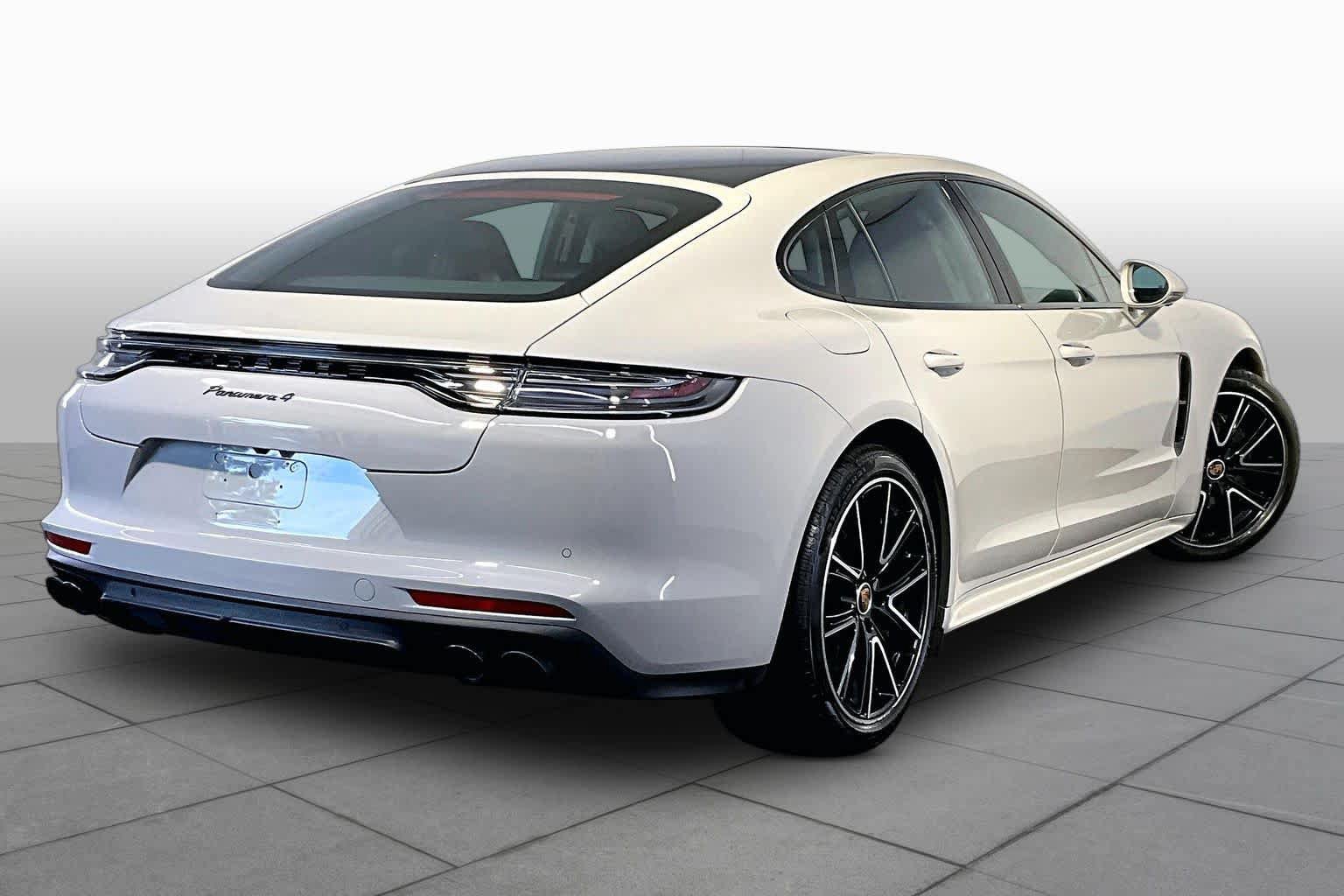 Used 2023 Porsche Panamera 4 Platinum Edition AWD/4WD image 13