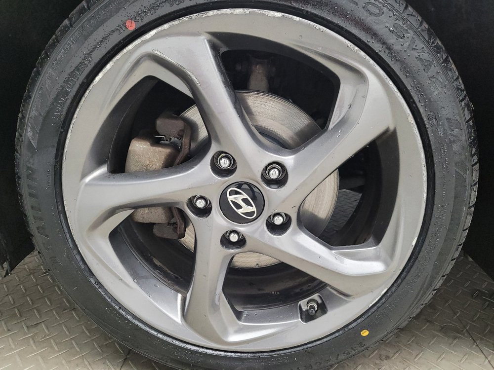 Used 2020 Hyundai Veloster 2.0 FWD image 31