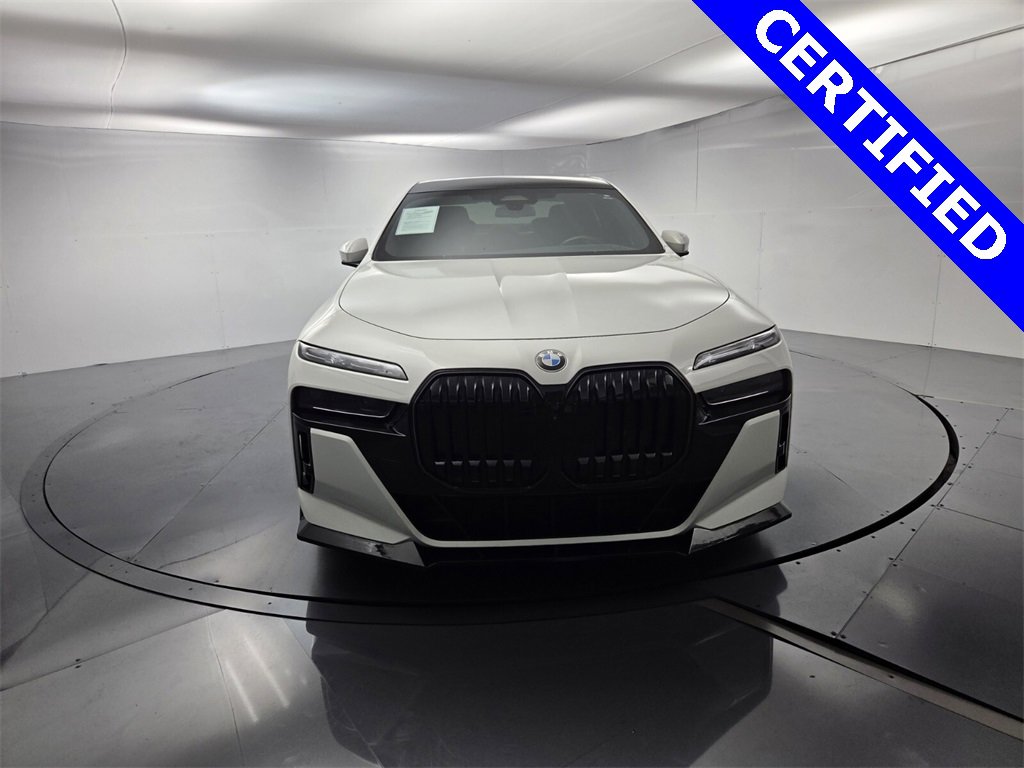 Used 2024 BMW 760i xDrive w/ Executive Package image 3