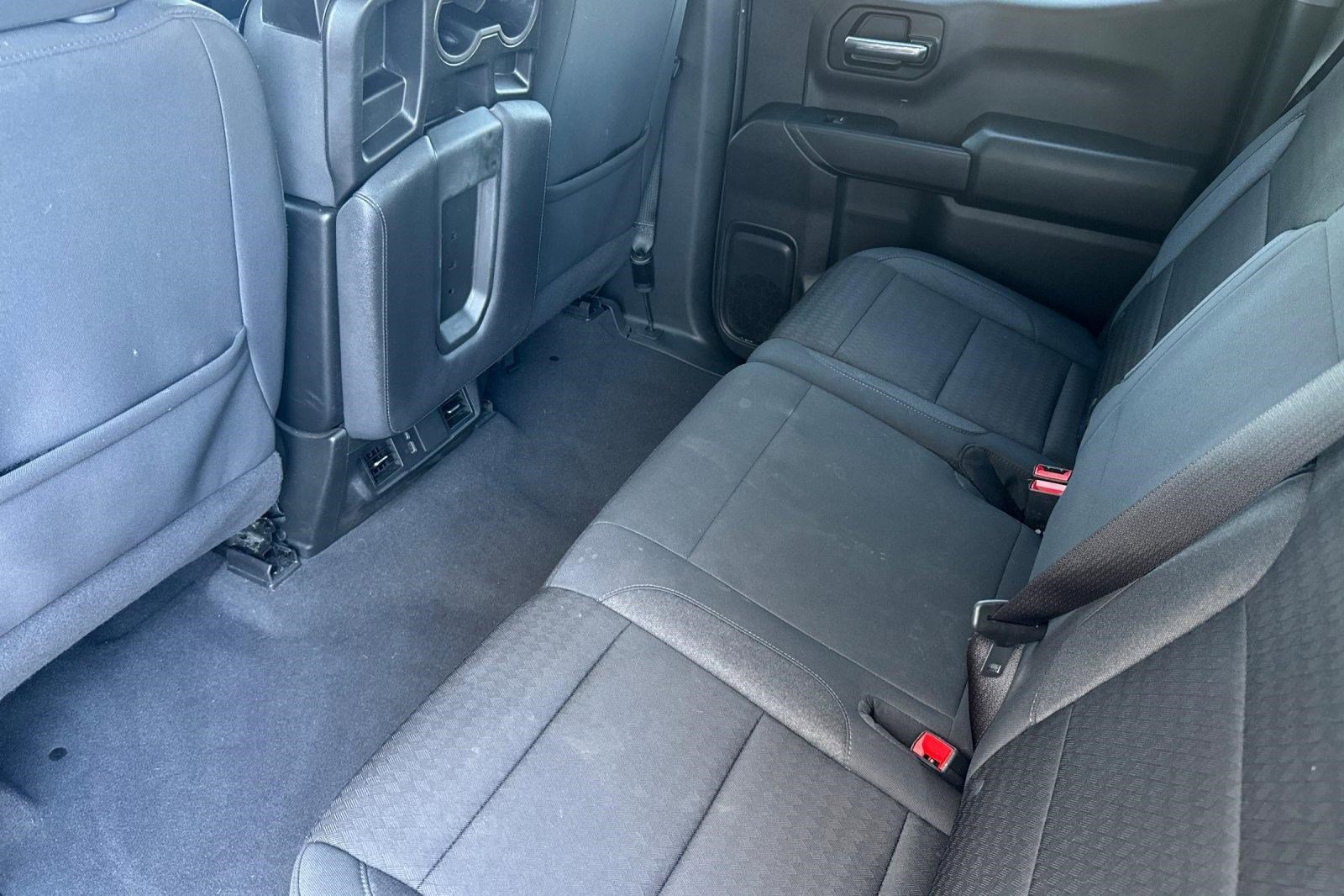 Used 2024 Chevrolet Silverado 1500 Custom Trail Boss w/ Turbomax Blackout Package image 15