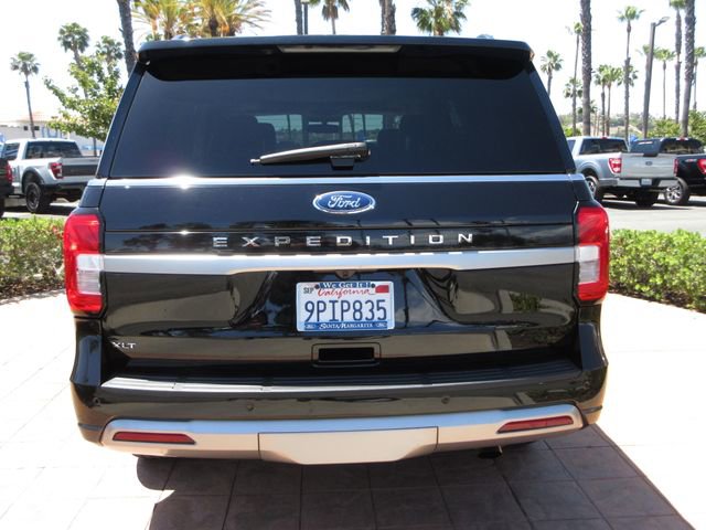 Used 2024 Ford Expedition XLT RWD image 3