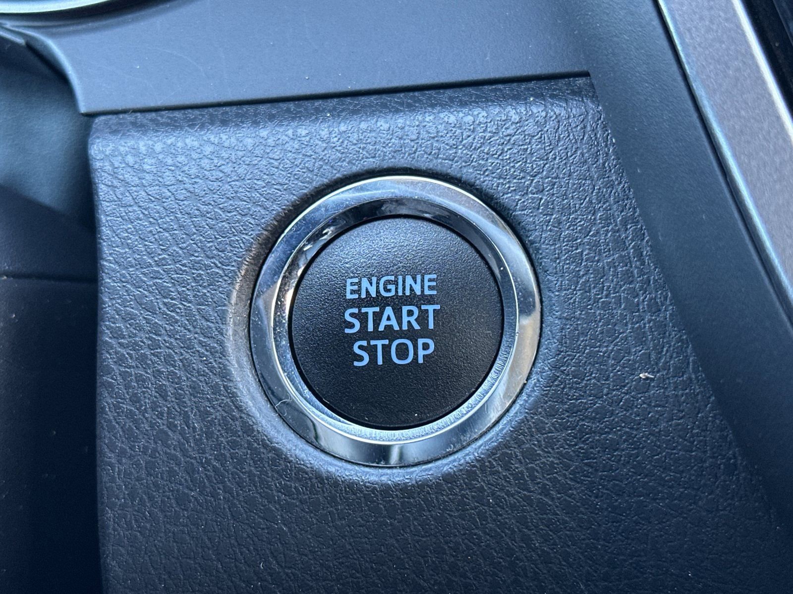 Used 2022 Toyota Camry SE w/ Convenience Package image 21