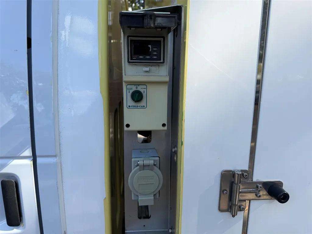 Used 2017 Ford E-450 and Econoline 450 Super Duty w/ Power Windows & Locks Group RWD image 10