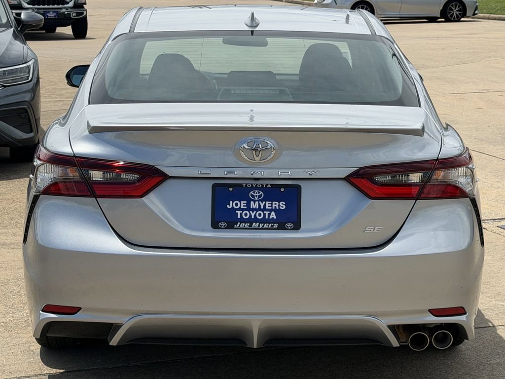 Used 2024 Toyota Camry SE FWD image 8