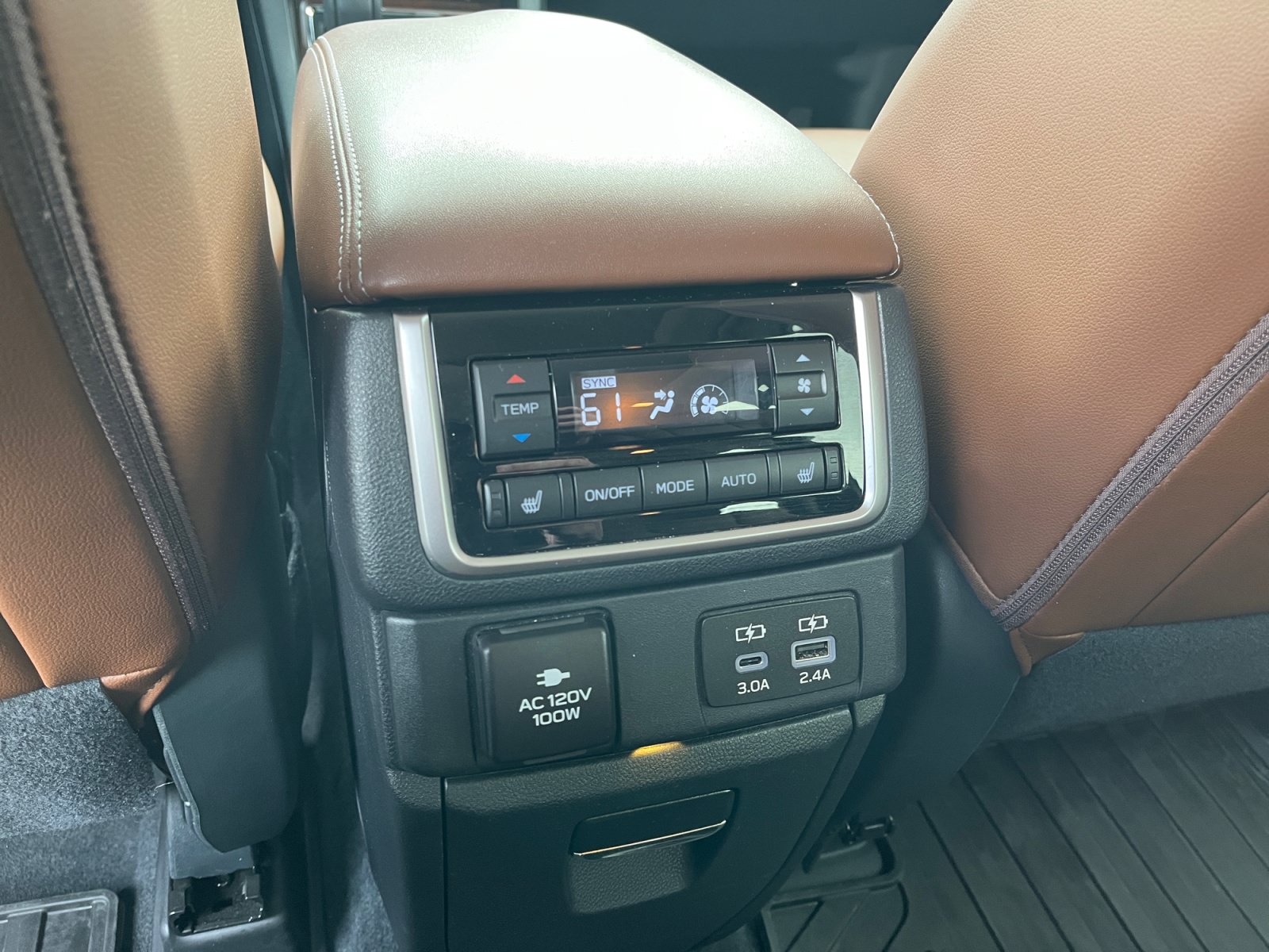 Used 2024 Subaru Ascent Touring AWD/4WD image 32