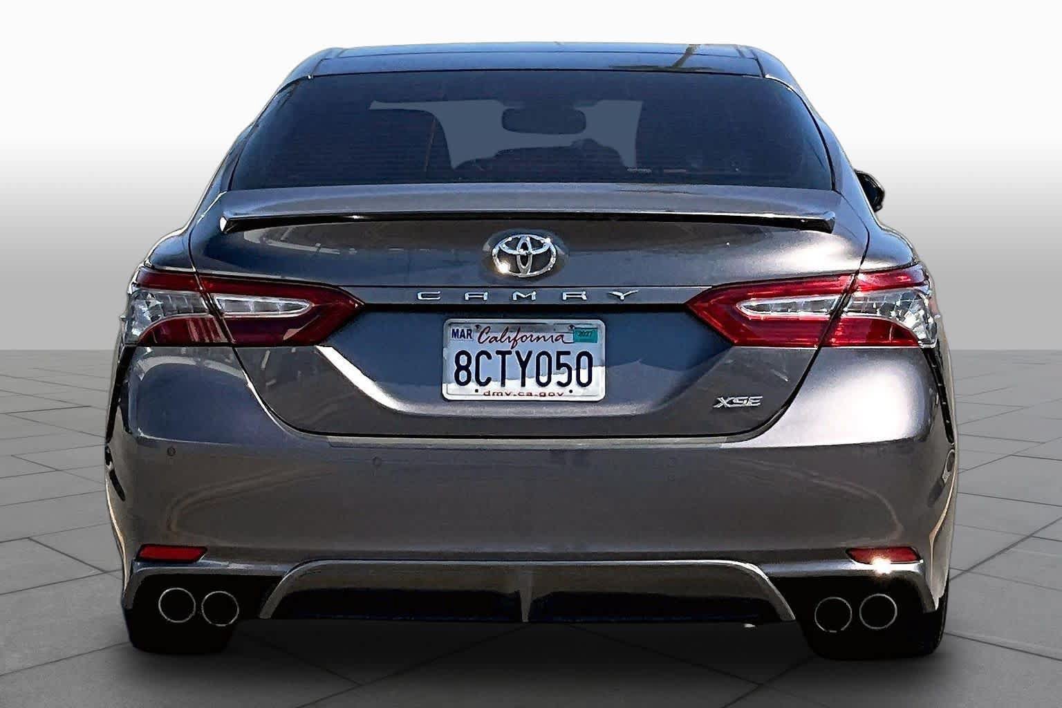 Used 2018 Toyota Camry XSE FWD image 4