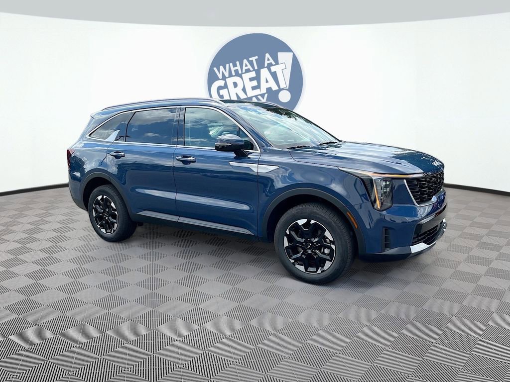 Certified 2025 Kia Sorento S image 3
