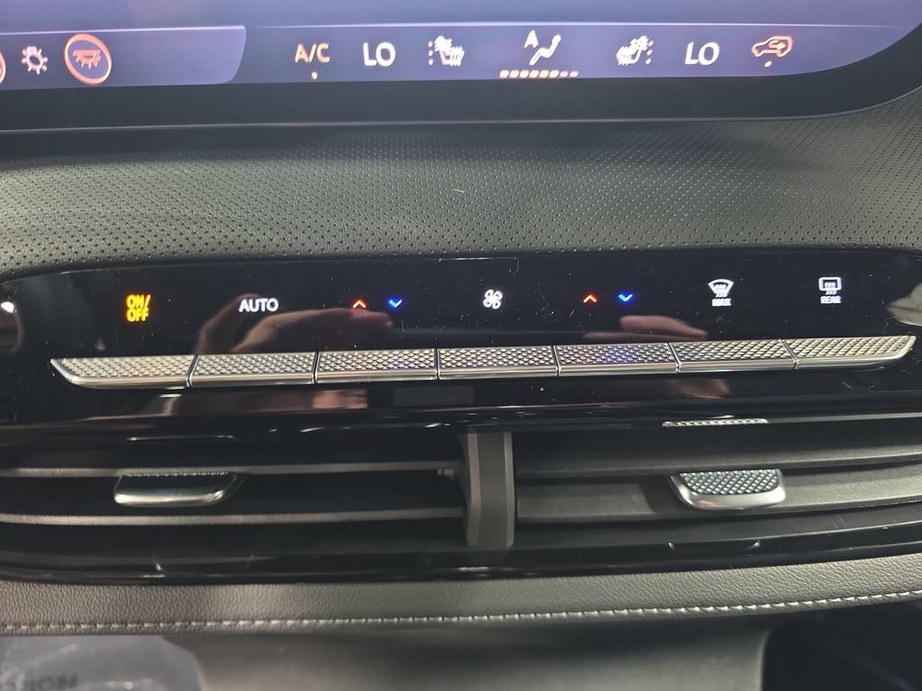 New 2027 Buick Enclave Preferred w/ Power Package FWD image 23