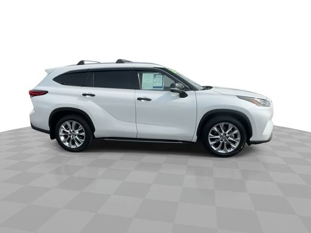 Used 2023 Toyota Highlander Limited image 9