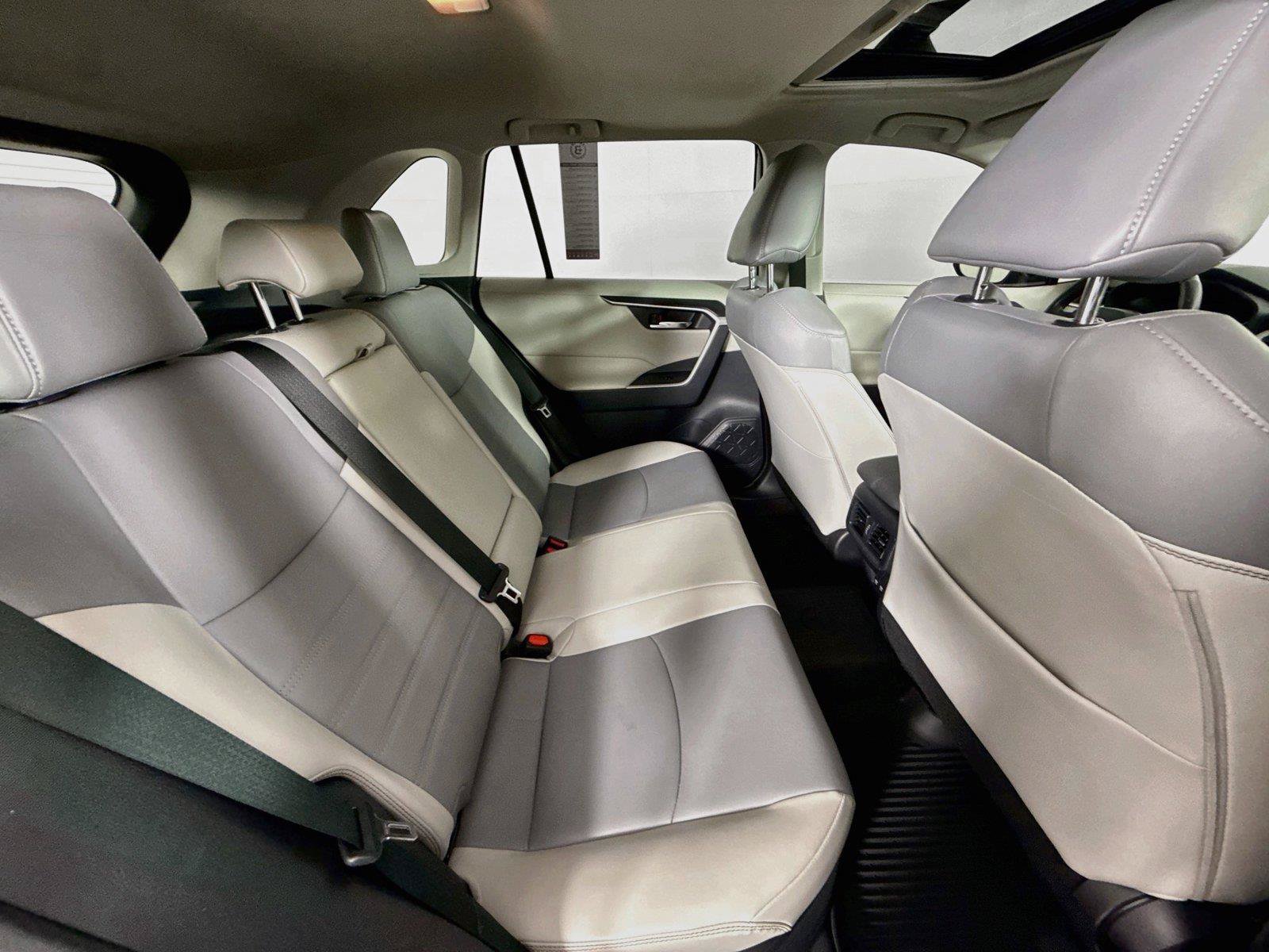 Certified 2021 Toyota RAV4 XLE Premium AWD/4WD image 44