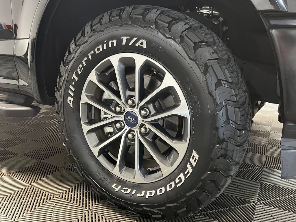 Used 2019 Ford F150 XLT w/ Equipment Group 302A Luxury AWD/4WD image 3