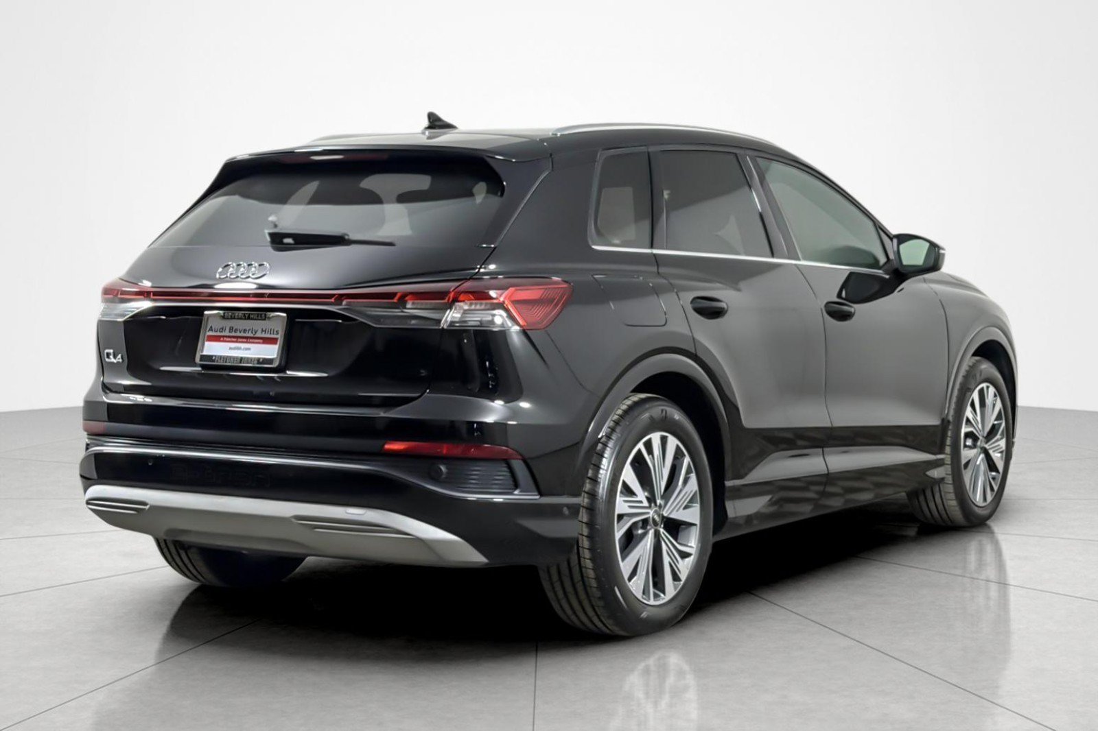 Certified 2023 Audi Q4 e-tron Premium Plus w/ Premium Plus RWD image 5