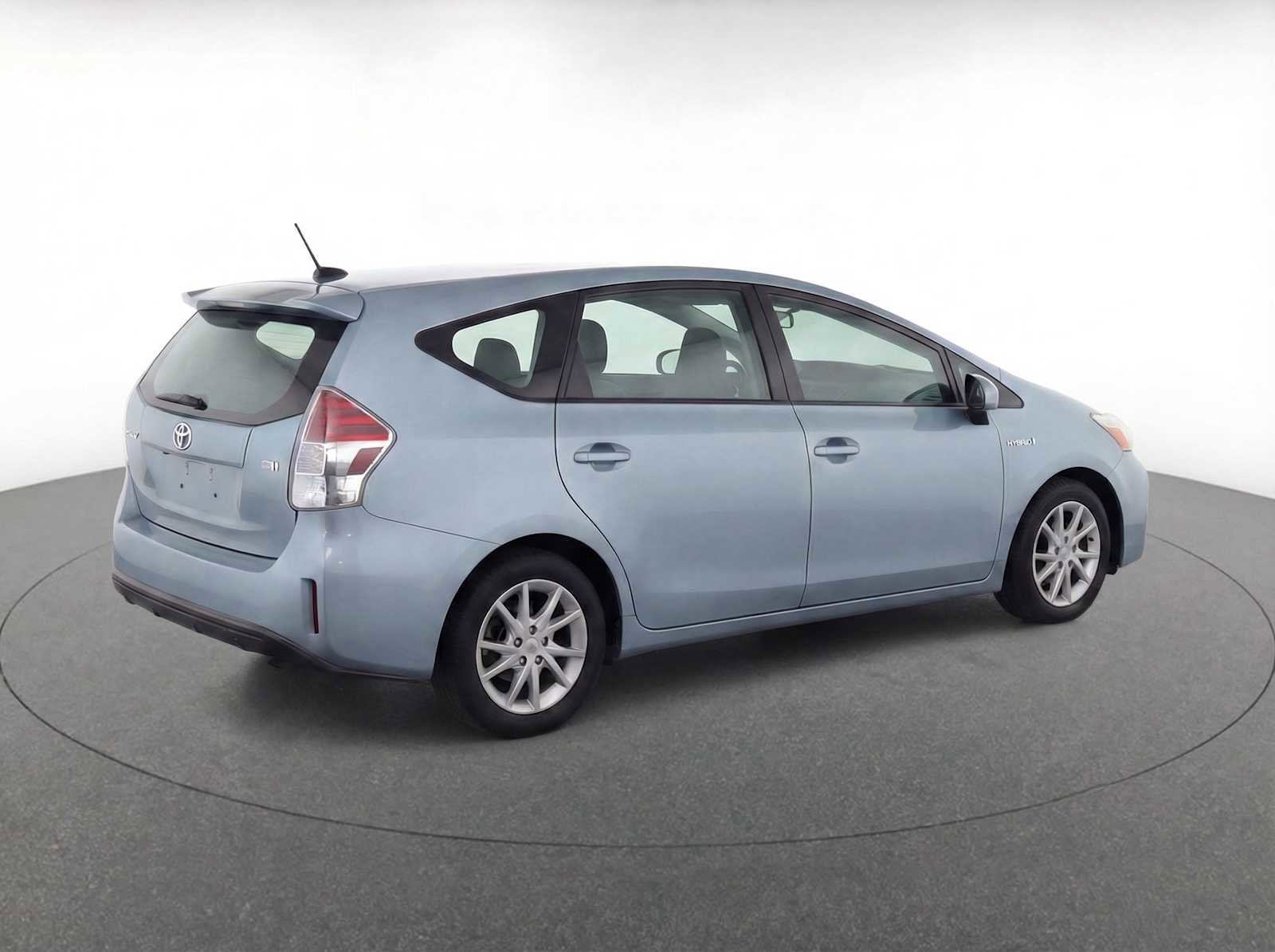 Used 2015 Toyota Prius V Three image 5