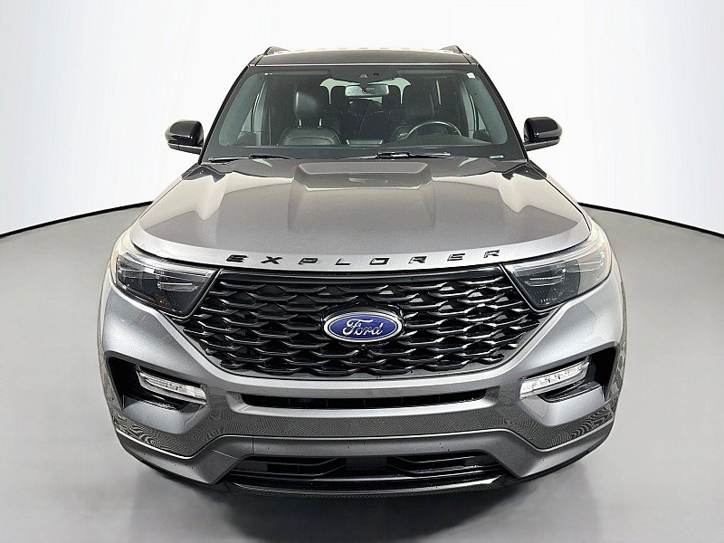 Used 2023 Ford Explorer ST-Line AWD/4WD image 2