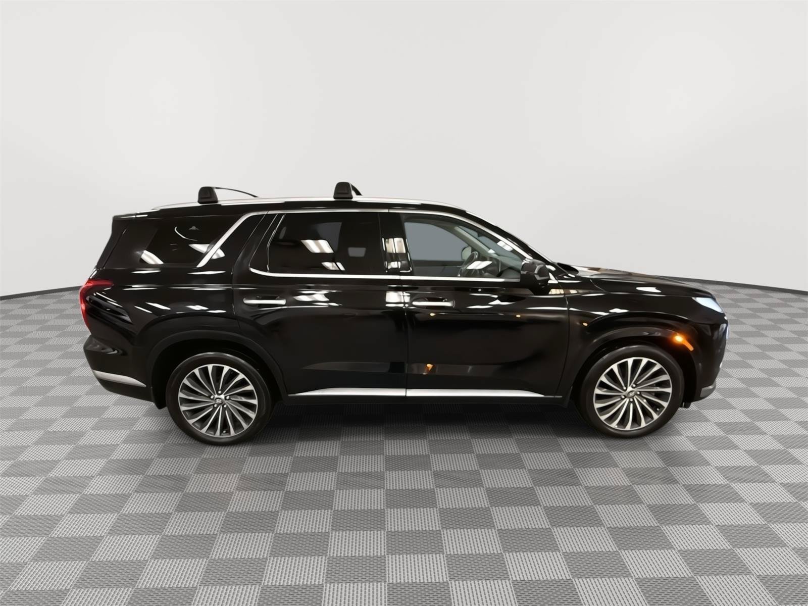 Used 2024 Hyundai Palisade Calligraphy AWD/4WD image 4