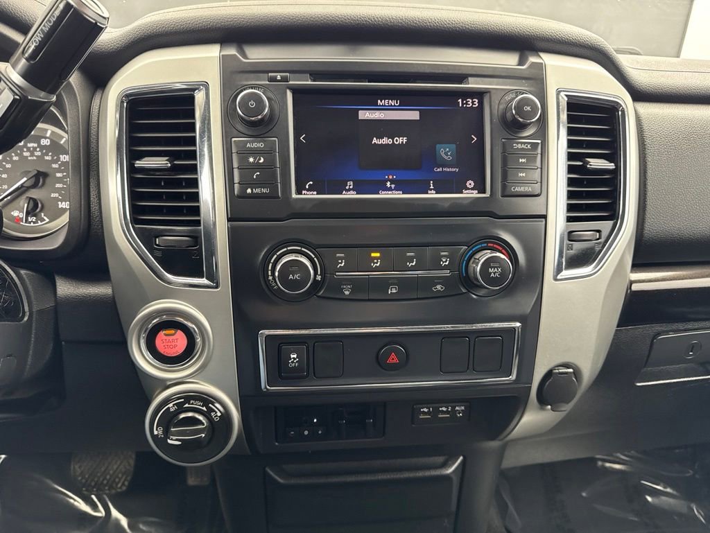 Used 2019 Nissan Titan SV AWD/4WD image 17