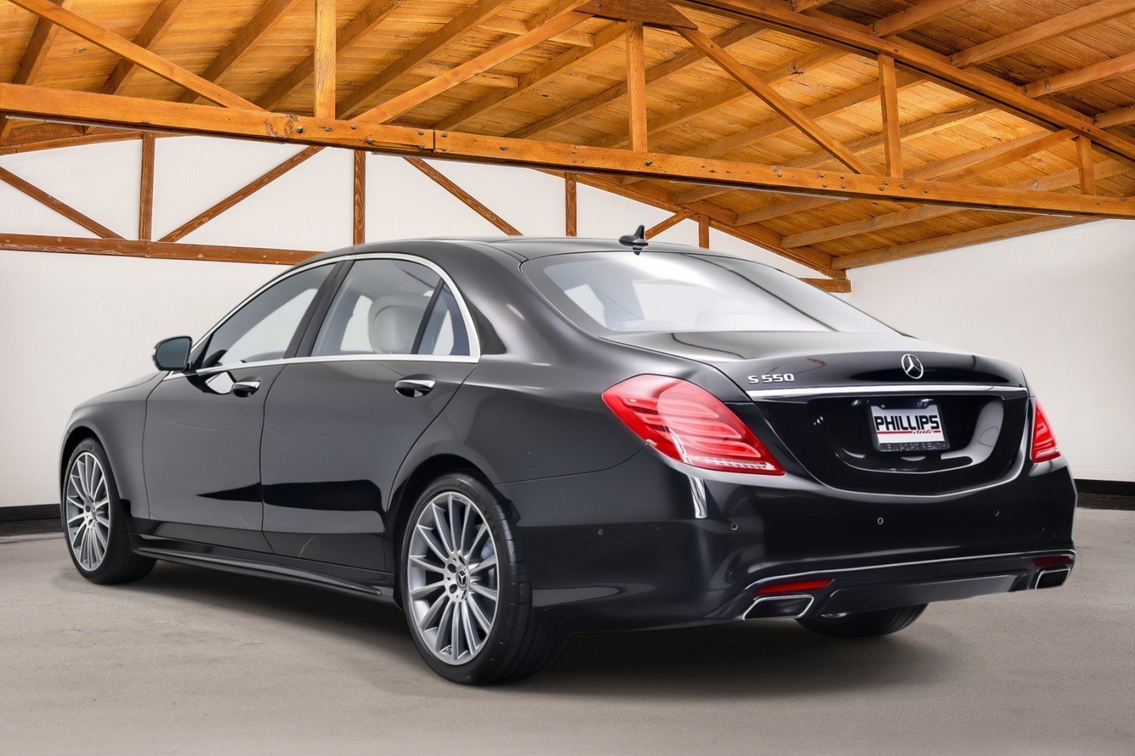 Used 2017 Mercedes-Benz S 550 Sedan image 3