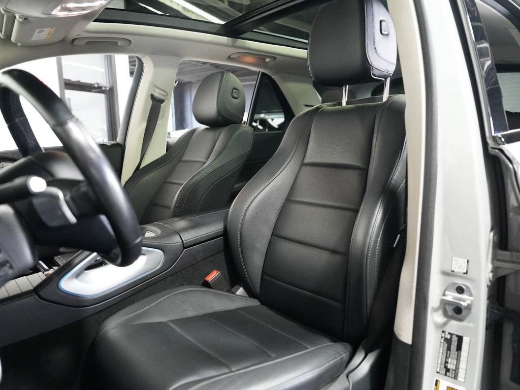 Used 2024 Mercedes-Benz GLE 450e 4MATIC image 30