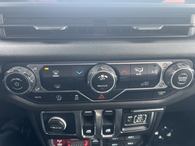 Used 2024 Jeep Wrangler Willys image 13