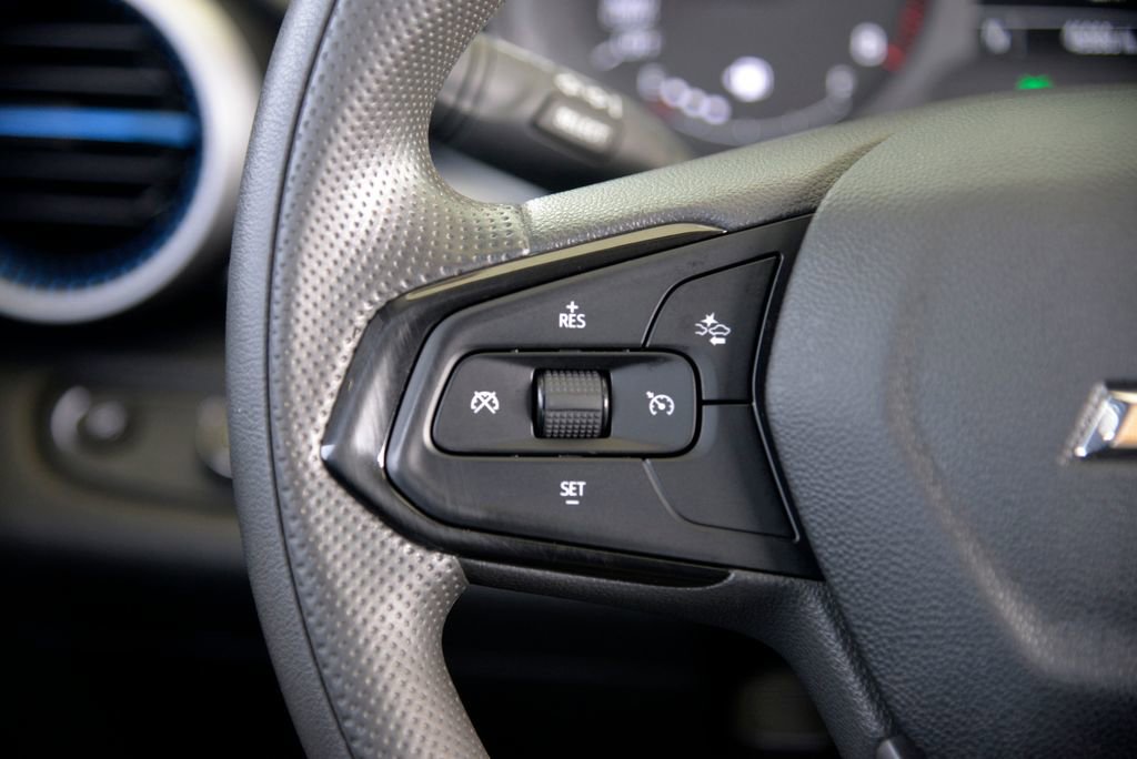 Used 2024 Chevrolet Trax LS image 22