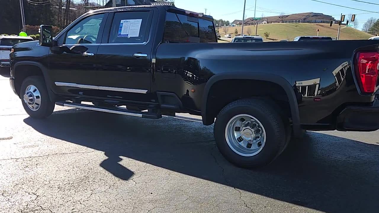 Used 2025 Chevrolet Silverado 3500 High Country w/ High Country Premium Package image 5